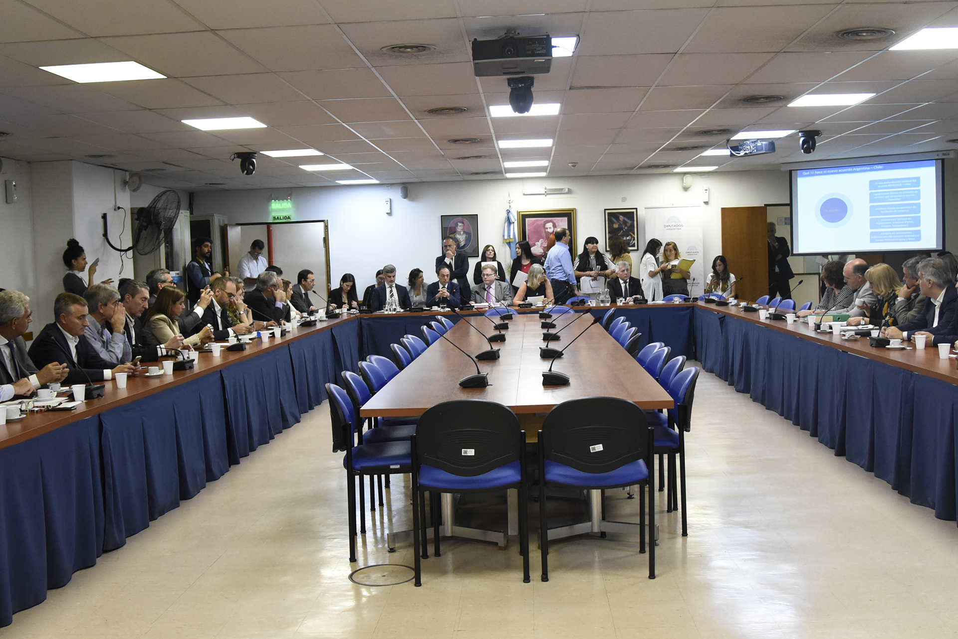Galeria de imagenes de la noticia SE SANCIONÓ EL ACUERDO DE INTEGRACIÓN ECONÓMICA ENTRE EL MERCOSUR Y CHILE 